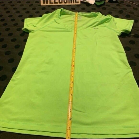 Under Armour HeatGear Women’s Small Neon Green Athletic Tee - Picture 5 of 6